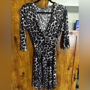West Kei Animal Print Dress Sz Large Cheeta Leopard Wrap Like Everything Dress